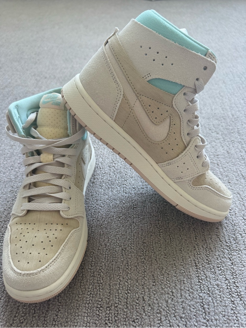 Women’s Nike Hightop Sneakerd